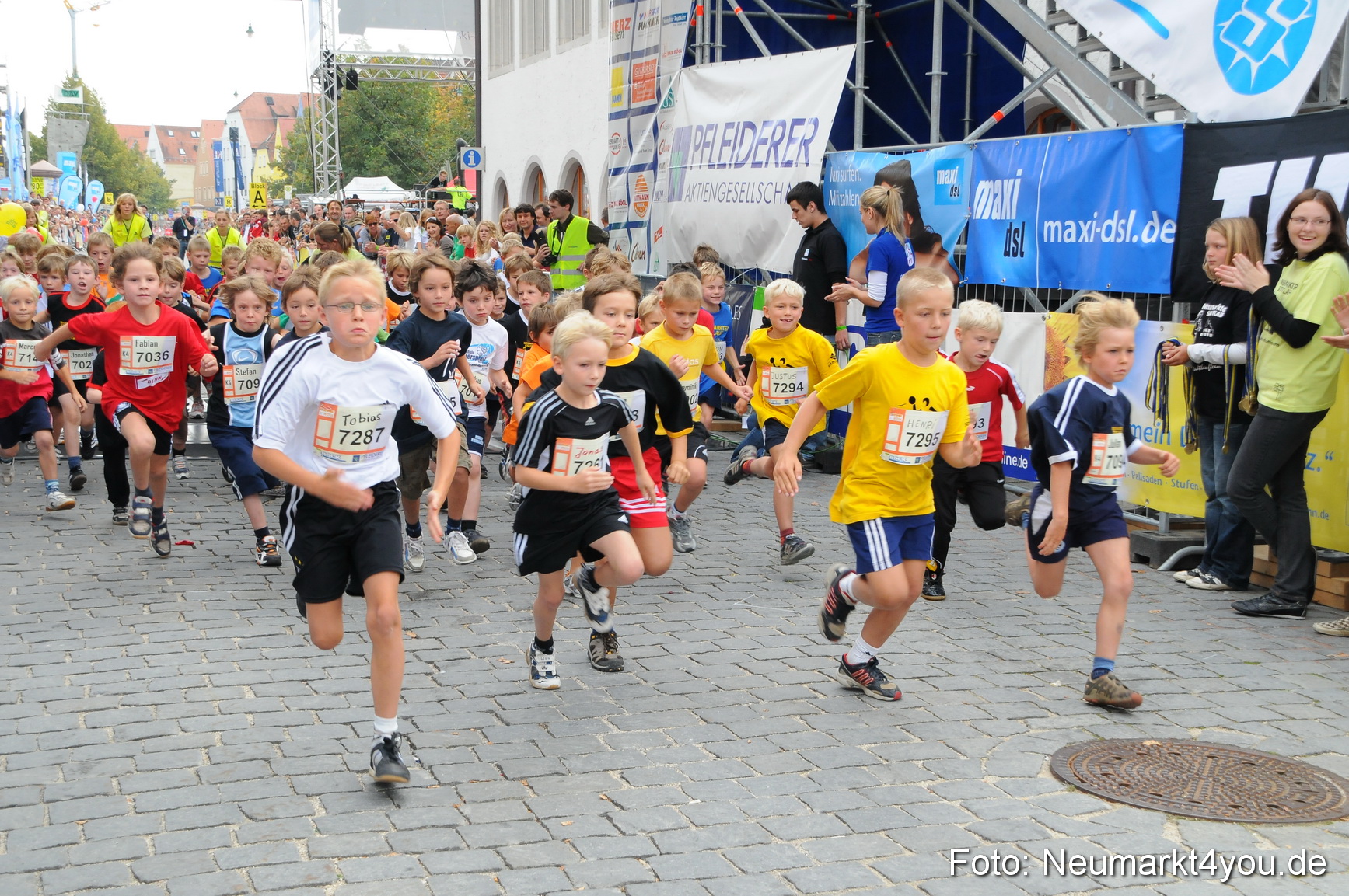0057 Stadtlauf Neumarkt Bambinilaeufe 200909